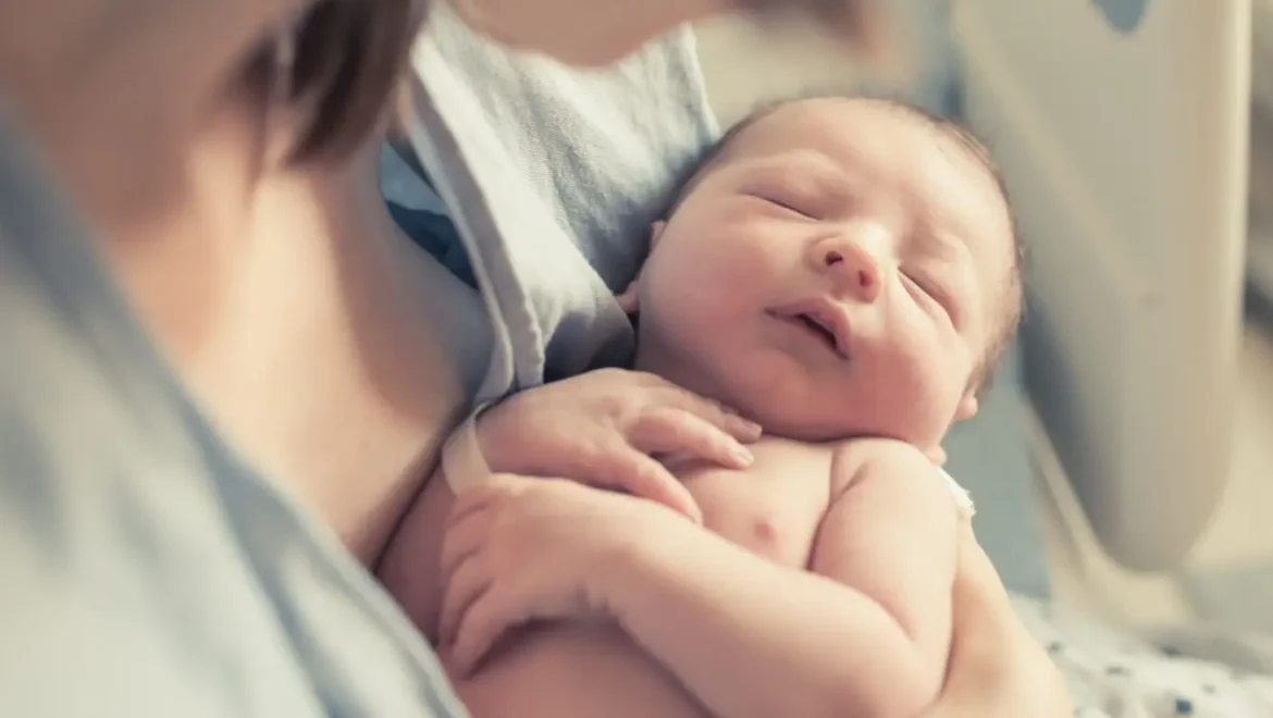 Ensuring Sufficient Newborn Feeding in the First Days